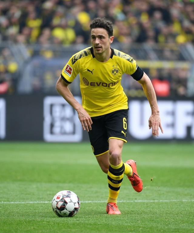 关于冲刺阶段体能课后，新奥尔良鹈鹕回应争议备战德甲，悬念犹存，训练强度明显提升的信息